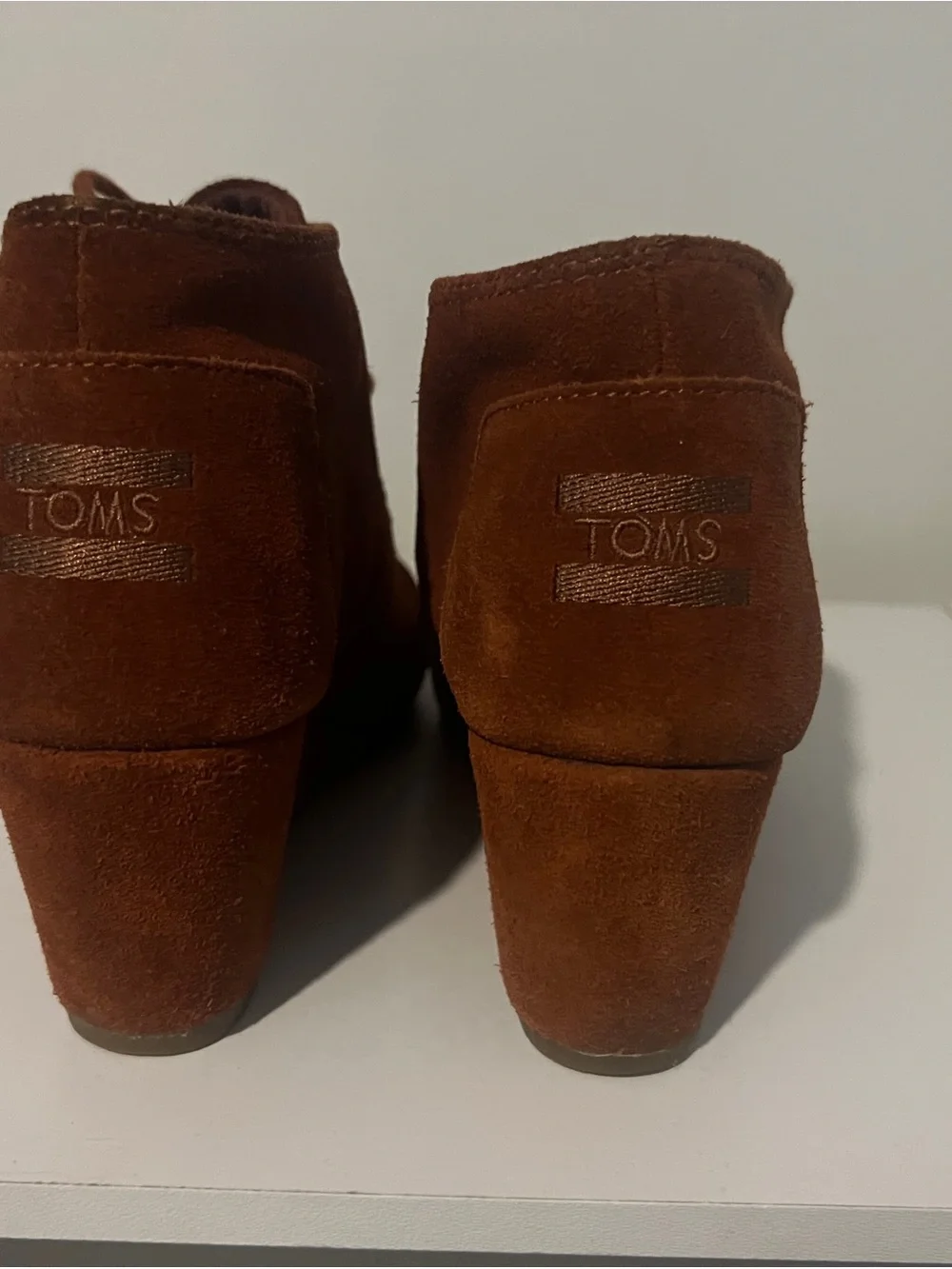 Toms Women's Chestnut Suede Lace-Up Ankle Booties